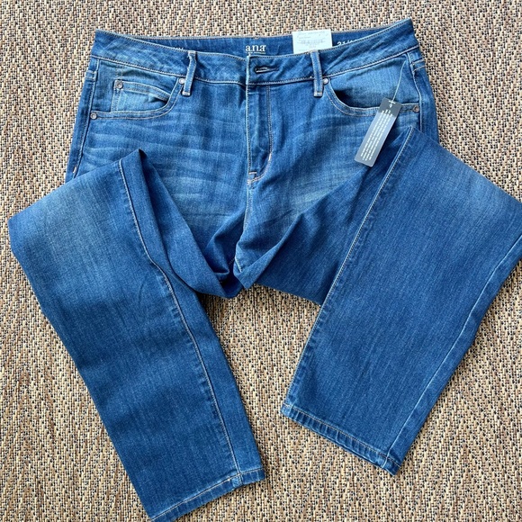 Woman’s a.n.a skinny Jean 31/12 - Picture 3 of 6